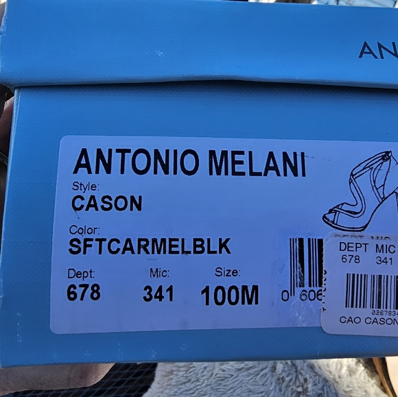 Antonio Melani Cason Soft Carmel /Black strappy sandals - Picture 5 of 5